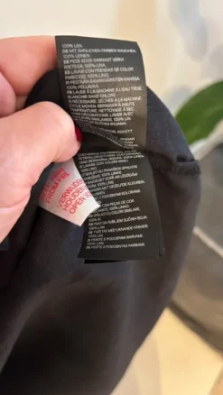 HM Home miesten pellava musta aamutakki