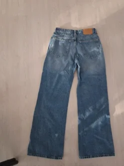 Hm leveälahkeiset farkut 36