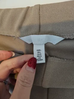 H&M leveälahkeiset housut