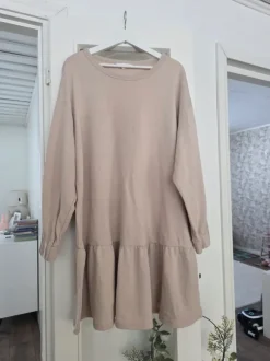 H&M mama collegemekko