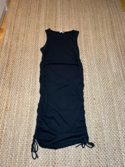 H&M mama äitiysribbimekko