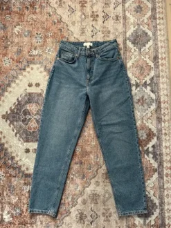 H&M Mom jeans