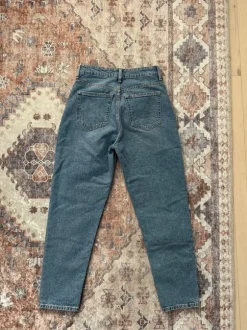 H&M Mom jeans
