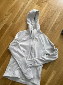 H&m move treenitakki