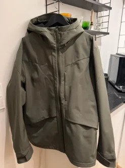 H&M move ulkoilutakki, XL-koko