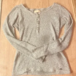 Hollister pitkähihainen