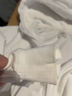 ICIW cropattu huppari