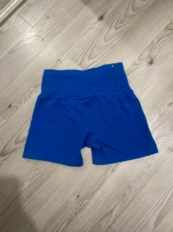 ICIW treeni shortsit