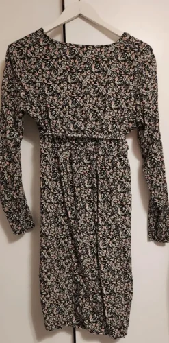 Äitiys-/imetysmekko