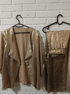 Kultainen asu väri bileisiin koko l- xl