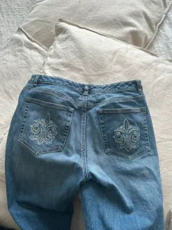 Kuviolliset vintagefarkut