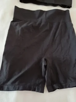 Käytetyt toppi/ pyöräilyhousut