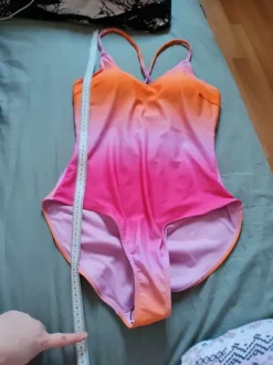 Käyttämätön Lidlin uikkari koko n. M