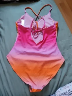 Käyttämätön Lidlin uikkari koko n. M