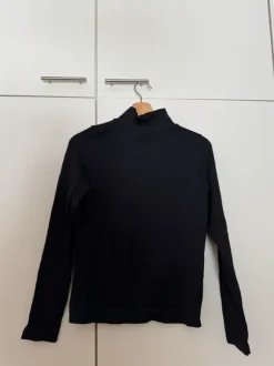 Käyttämättä jäänyt treenipaita