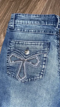 Käyttämättömät farkut kokoa S