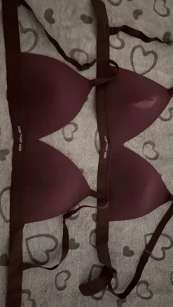 Käyttämättömät rintaliivit