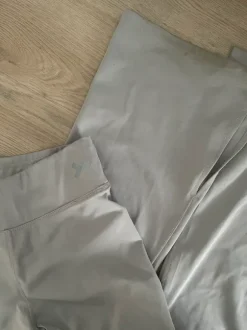 Lager 157 leveälahkeiset urheilutrikoot