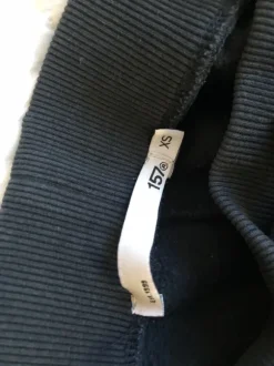 Lager 157 tummansiniset low waist collegehousut