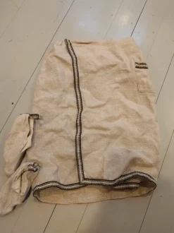 Lannepyyhe ja tossut