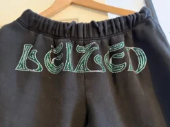 Leized colitsihousut.