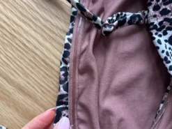 Leopardikuosi bikini yläosa
