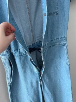 Leviksen farkkuhaalari