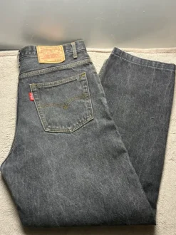 Levis 501 jeans