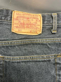 Levis 501 jeans