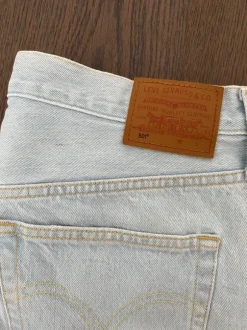 Levis 501 shortsit koko w32