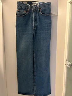 Levis ribcage straight W27