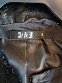 Liivi karvakauluksella