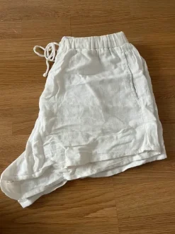 Linen shorts