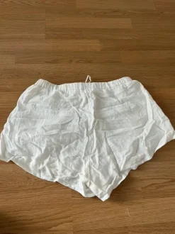 Linen shorts