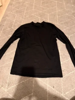 Liukas pitkähihainen