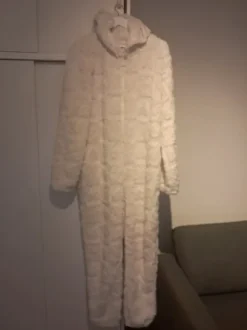 Lämmin koko haalari