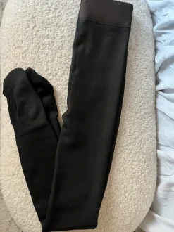 Lämpimät sukkahousut