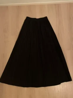 Long skirt