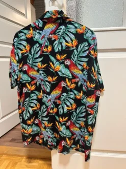 Lyhythihainen paitapusero