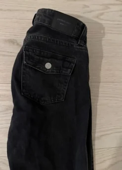 Matalavyötäröiset farkut