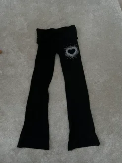 Matalavyötäröiset leveälahkeiset yoga pants