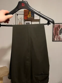 Metsänvihreä puku Dressman