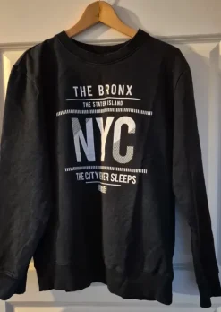 Miesten College paita