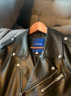 Miesten keinonahkatakki