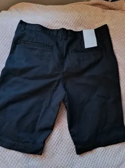 Miesten mustat farkkushortsit koko XL