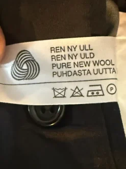 Miesten puku - musta