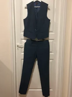 Miesten puvun liivi ja housut