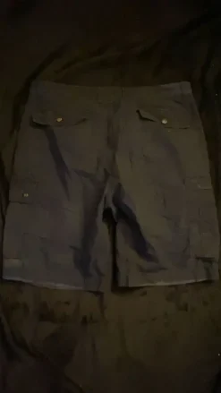 Miesten reisitasku shortsit | Vinted