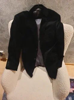 Miesten tummansinen(melkein musta) samettitakki kokoa XL