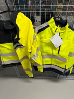 Miesten työvaatteita